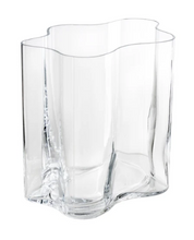 Load image into Gallery viewer, Boomerang Vase